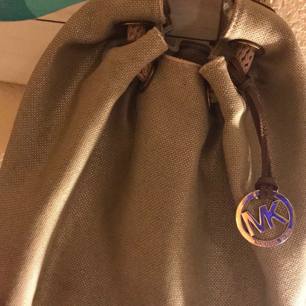 Like new!!!! Michael KORS purse 😍